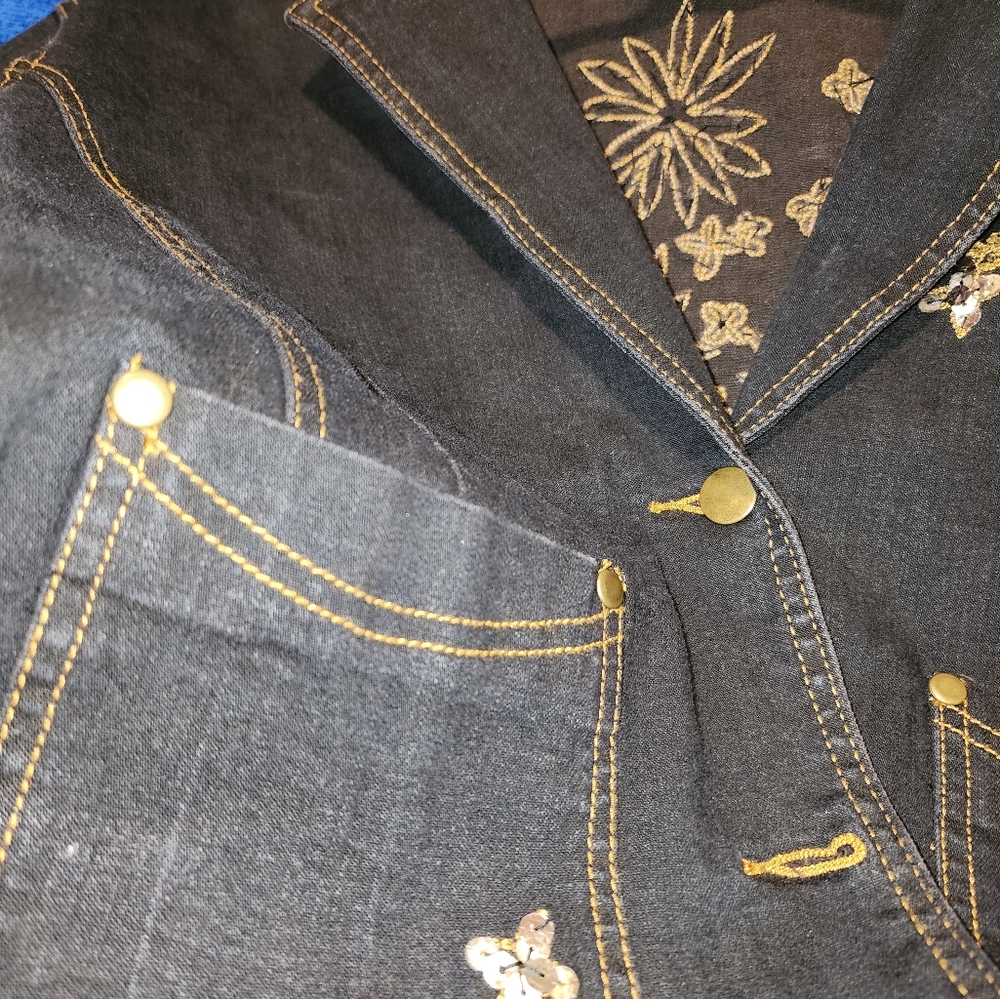 Woman beaded jacket - Picture 4 of 7